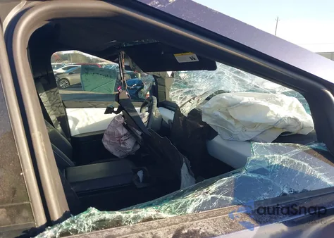 2024 Tesla Cybertruck Cyberbeast z USA, uszkodzony, nr VIN 7G2CEHEE5RA019699